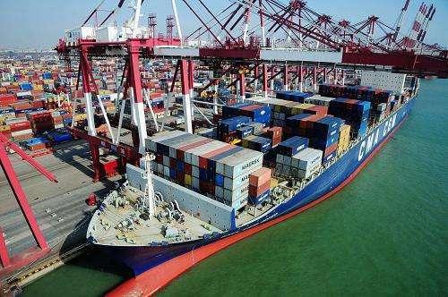 青島外貿逆勢上揚 前10個月進出口超4700億，彰顯開放型經濟韌性